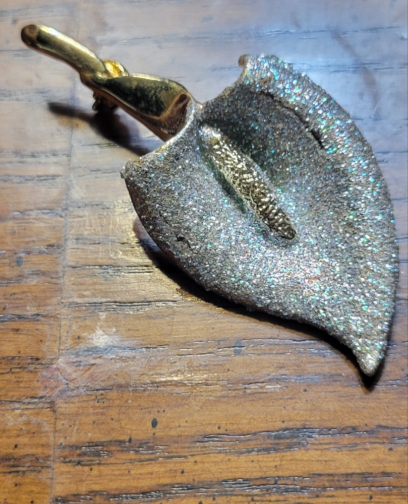 Vintage Calla Lily Glittery Sparkle Brooch